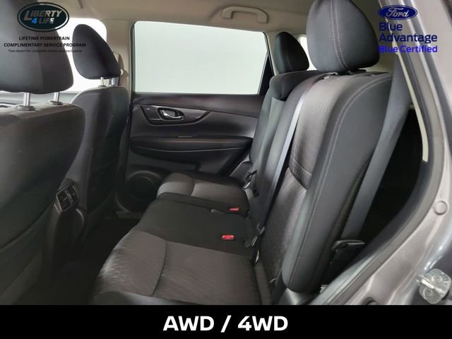 Used 2020 Nissan Rogue SV image 15