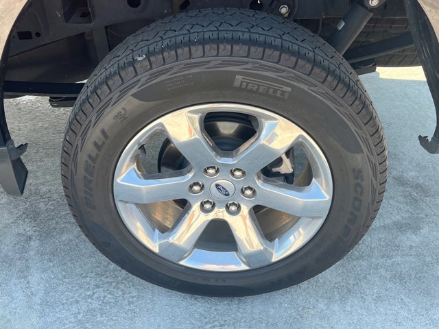 Certified 2022 Ford F150 Lariat w/ Equipment Group 502A High image 21