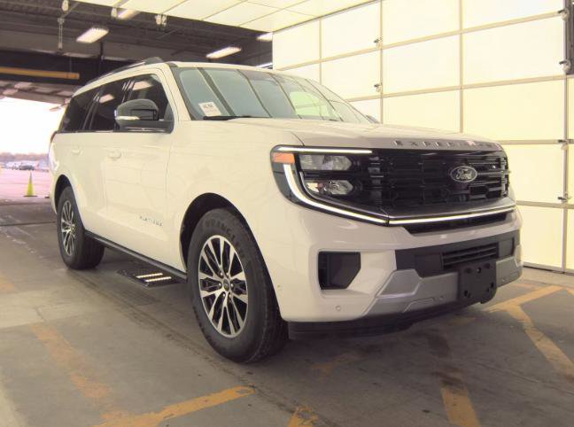 Certified 2025 Ford Expedition Platinum AWD/4WD image 4