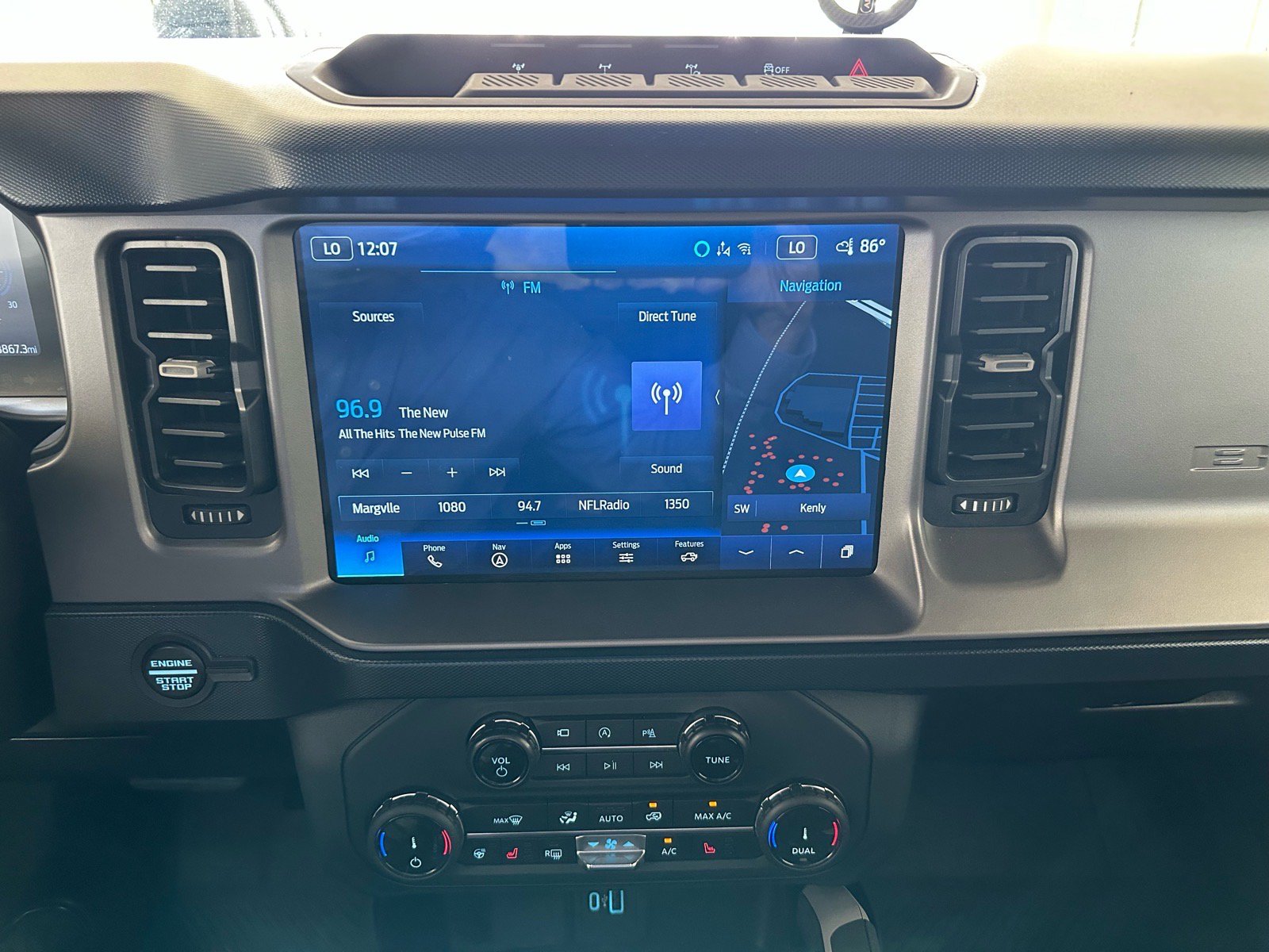 Certified 2022 Ford Bronco Outer Banks w/ Sasquatch Package AWD/4WD image 30