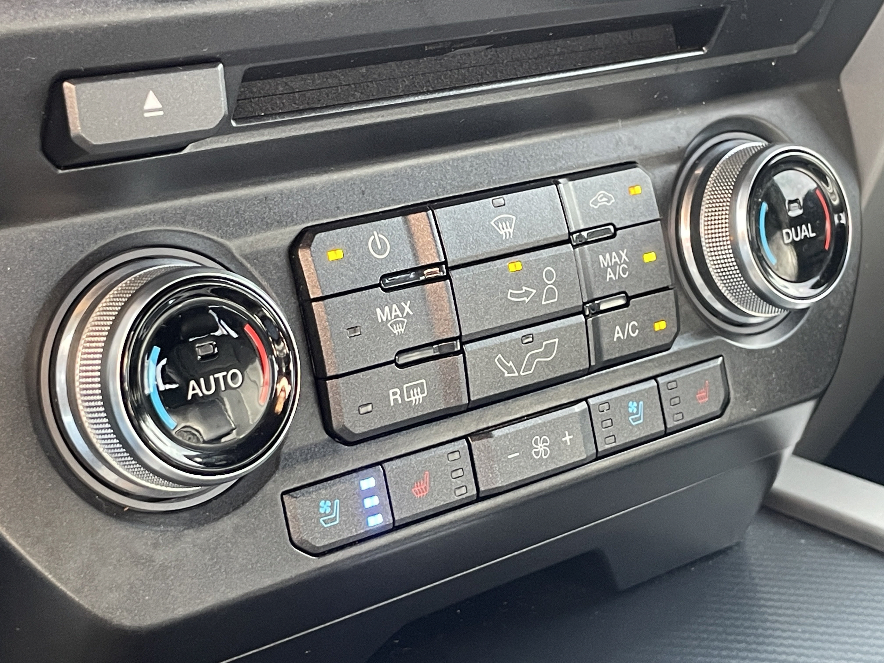 Certified 2018 Ford F150 Lariat w/ Equipment Group 502A Luxury AWD/4WD image 16
