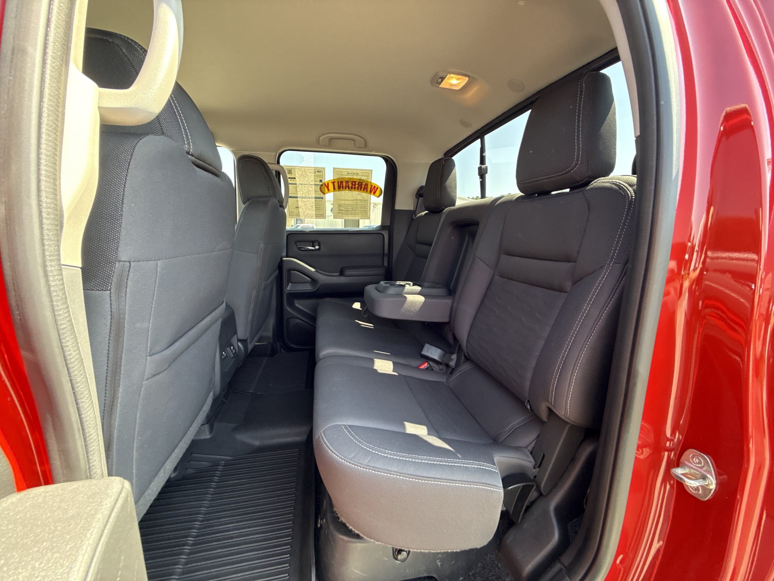 Used 2022 Nissan Frontier SV AWD/4WD image 25