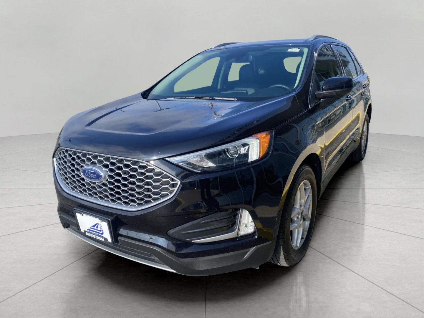 Certified 2024 Ford Edge SEL w/ Convenience Package AWD/4WD image 4