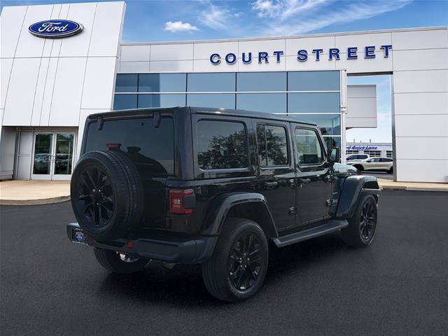 Used 2023 Jeep Wrangler Unlimited Sahara w/ Cold Weather Group AWD/4WD image 6