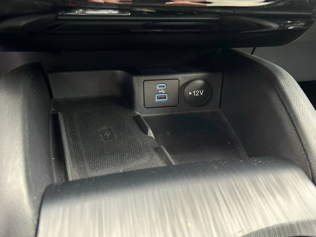 Certified 2023 Ford Escape Platinum AWD/4WD image 17