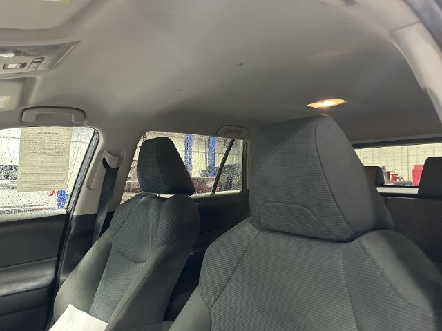 Used 2021 Toyota RAV4 LE FWD image 20