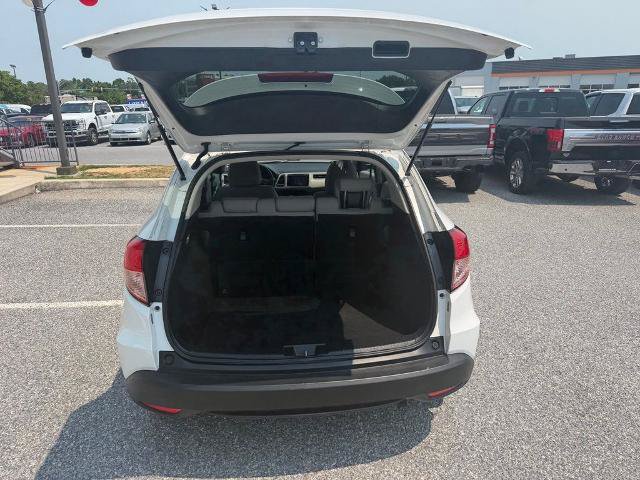 Used 2018 Honda HR-V EX image 9