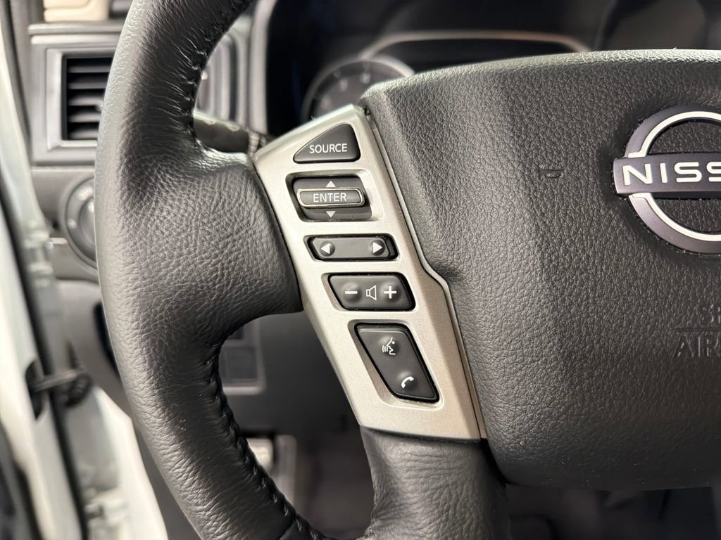 Used 2023 Nissan Titan SV w/ SV Convenience Package image 17
