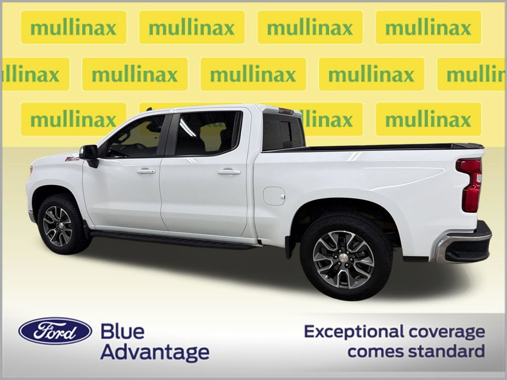 Used 2024 Chevrolet Silverado 1500 LT AWD/4WD image 11