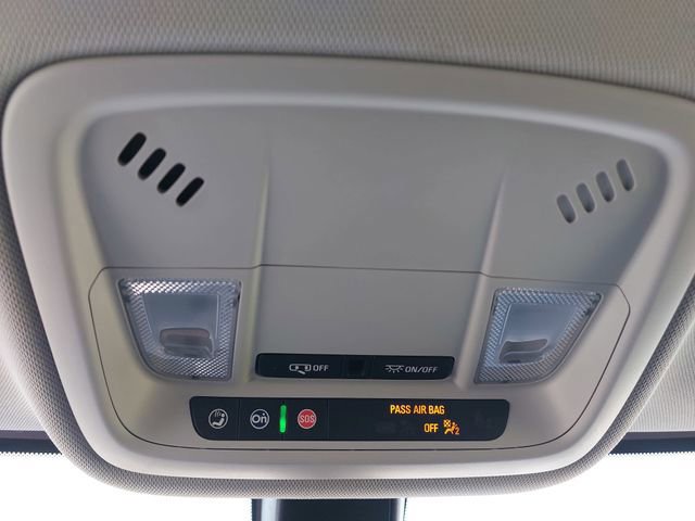 Used 2021 Chevrolet Traverse LS image 26