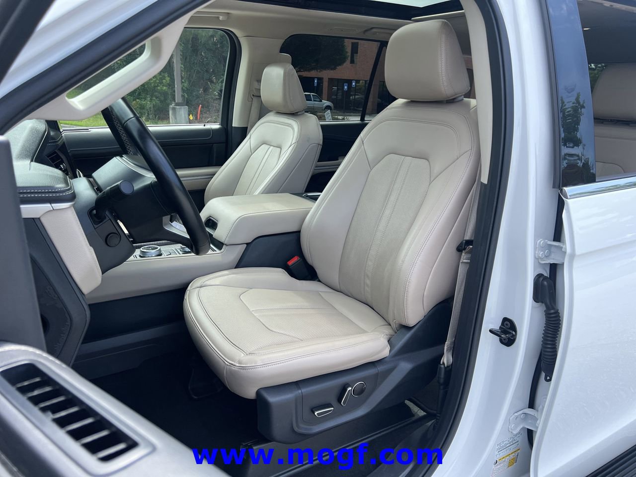Certified 2024 Ford Expedition Limited AWD/4WD image 20