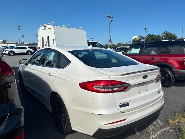 Certified 2019 Ford Fusion SE w/ Equipment Group 151A FWD image 3