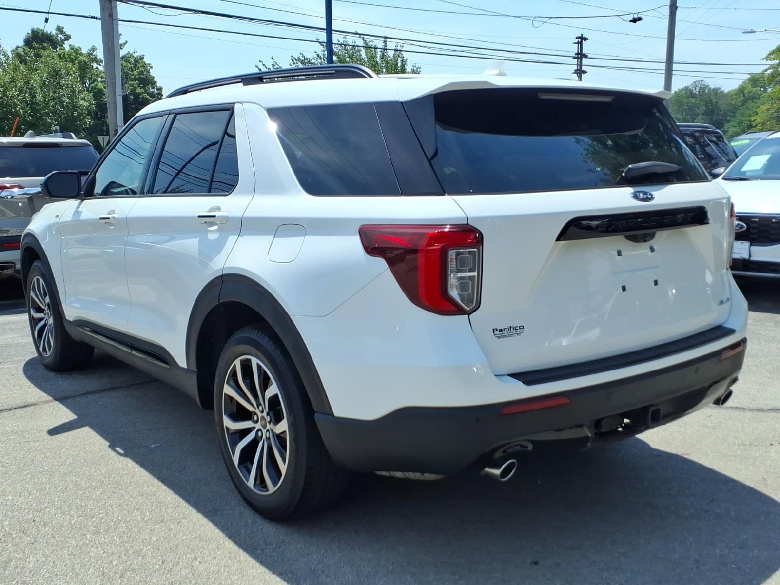 Certified 2022 Ford Explorer ST-Line w/ Class IV Trailer Tow Package AWD/4WD image 6