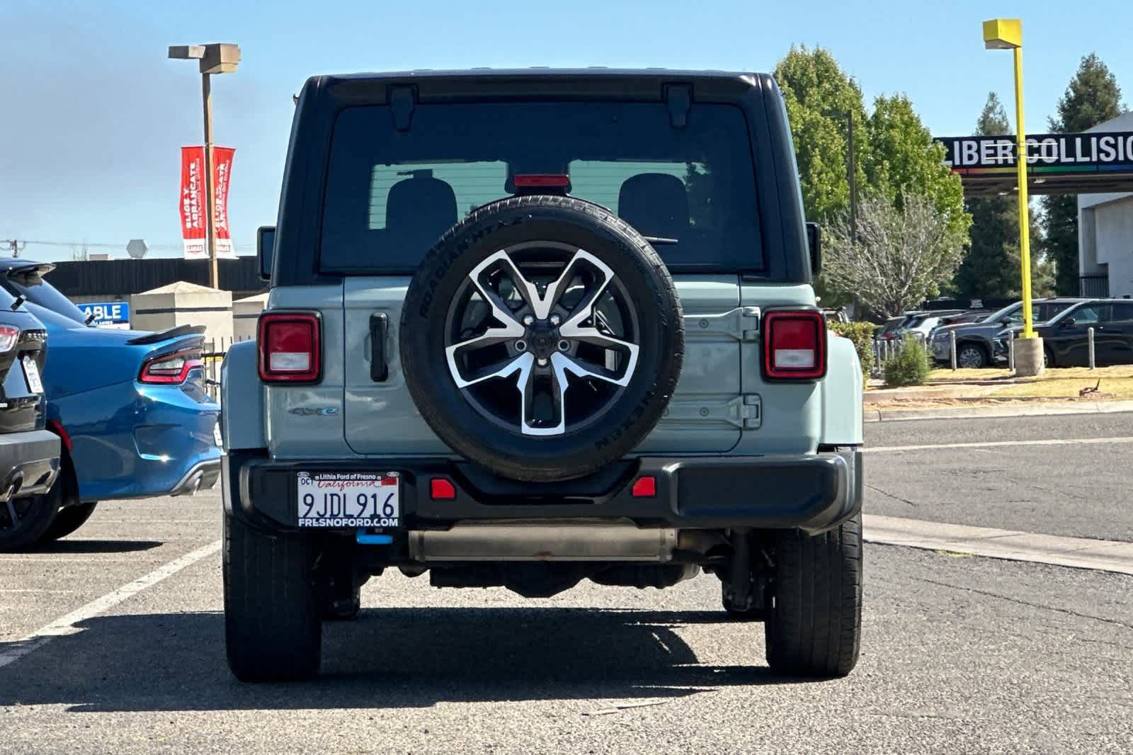 Used 2024 Jeep Wrangler Unlimited AWD/4WD image 7