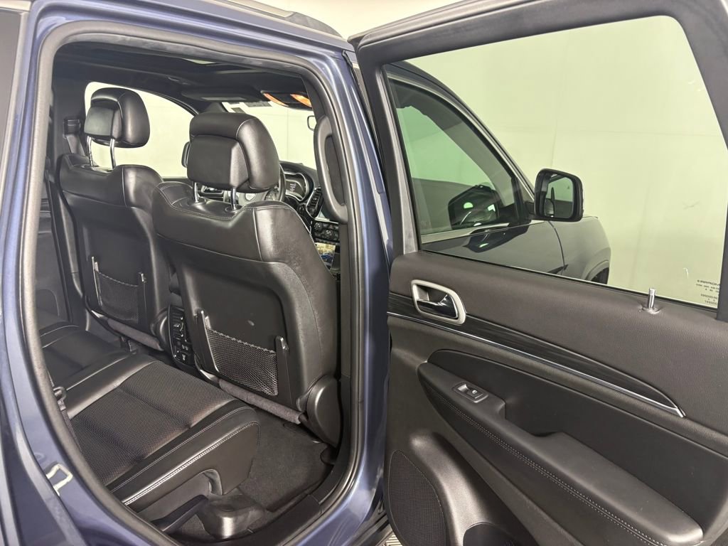 Used 2019 Jeep Grand Cherokee Limited w/ Luxury Group II image 32