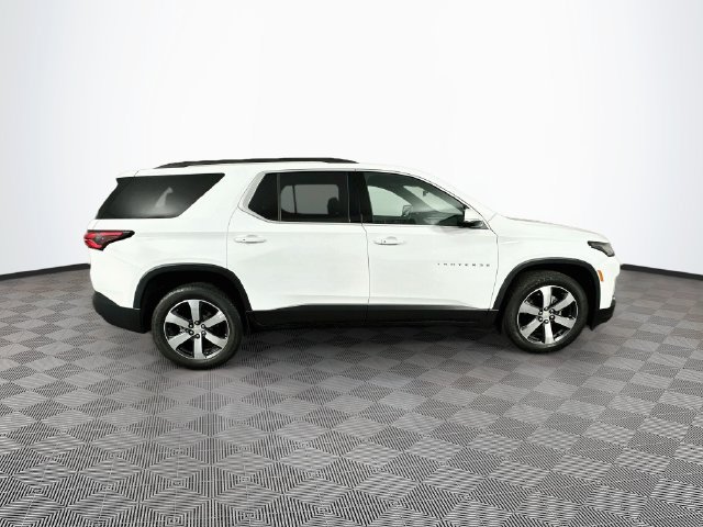 Used 2023 Chevrolet Traverse LT w/ LT Premium Package AWD/4WD image 14
