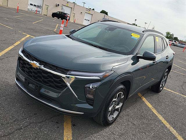 Used 2025 Chevrolet Trax LT