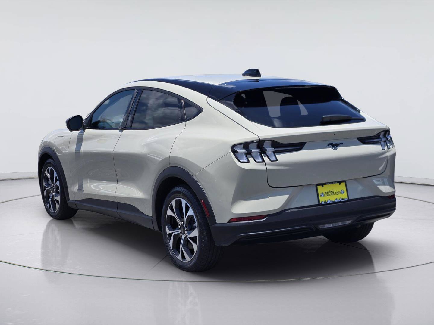 Certified 2025 Ford Mustang Mach-E Select RWD image 6