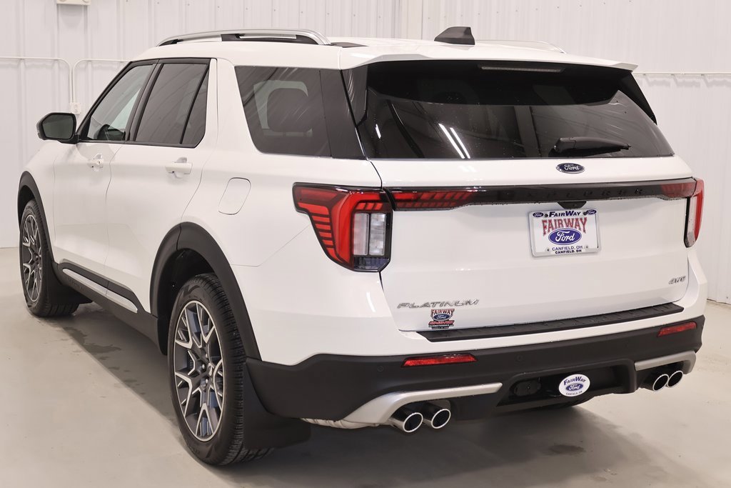 Certified 2025 Ford Explorer Platinum w/ Ultimate Package image 3