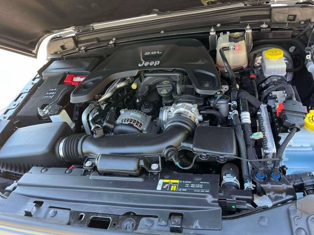 Used 2020 Jeep Wrangler Sport AWD/4WD image 13