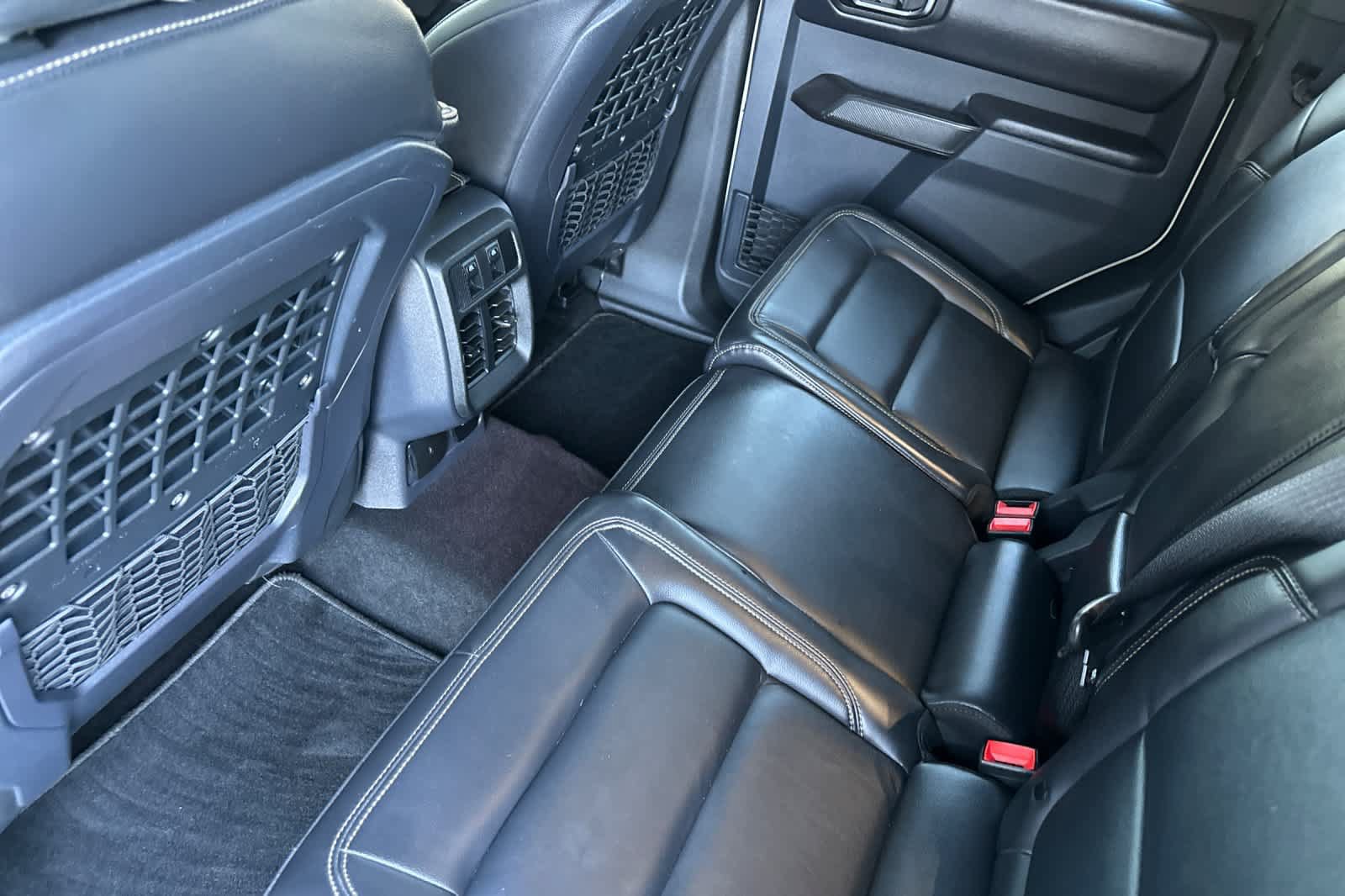 Certified 2025 Ford Bronco Badlands w/ Sasquatch Package AWD/4WD image 4