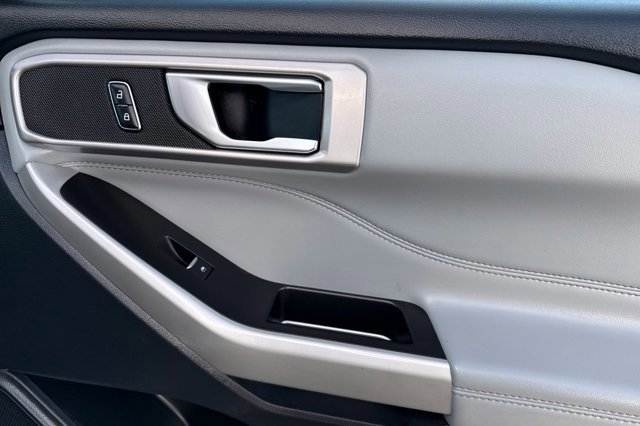 Certified 2022 Ford Explorer XLT w/ Equipment Group 202A image 22