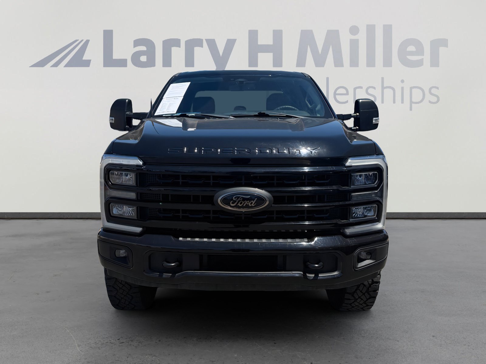Certified 2024 Ford F250 XLT w/ Black Appearance Package AWD/4WD image 8