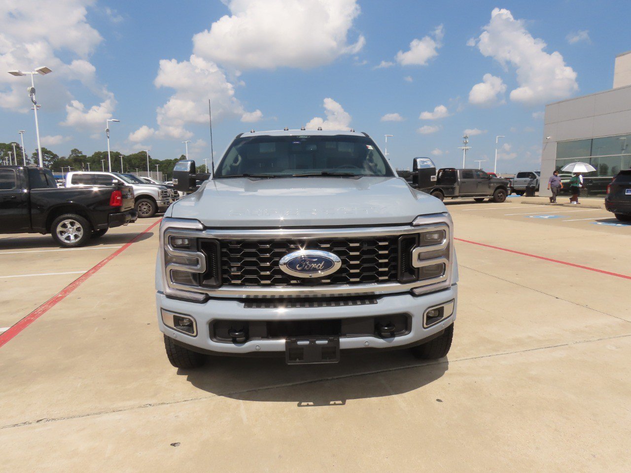 Certified 2026 Ford F450 Platinum w/ Platinum Plus Package AWD/4WD image 5
