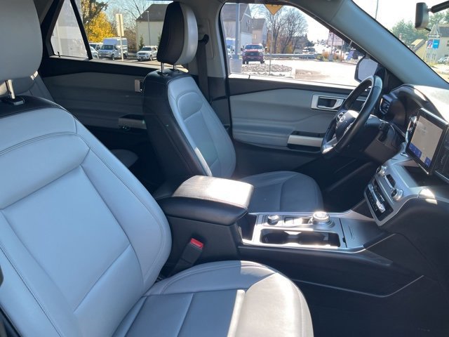 Certified 2021 Ford Explorer XLT w/ Equipment Group 202A image 32