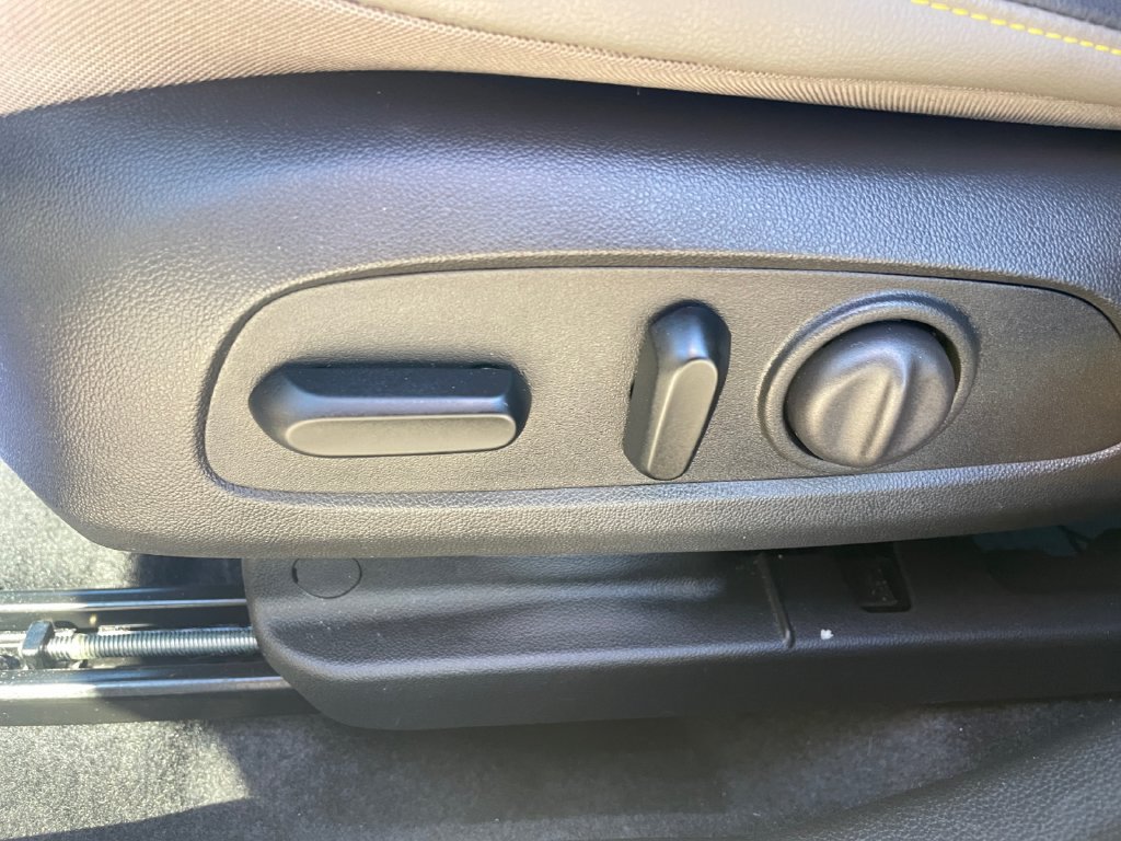 Used 2024 Chevrolet Trax ACTIV FWD image 22