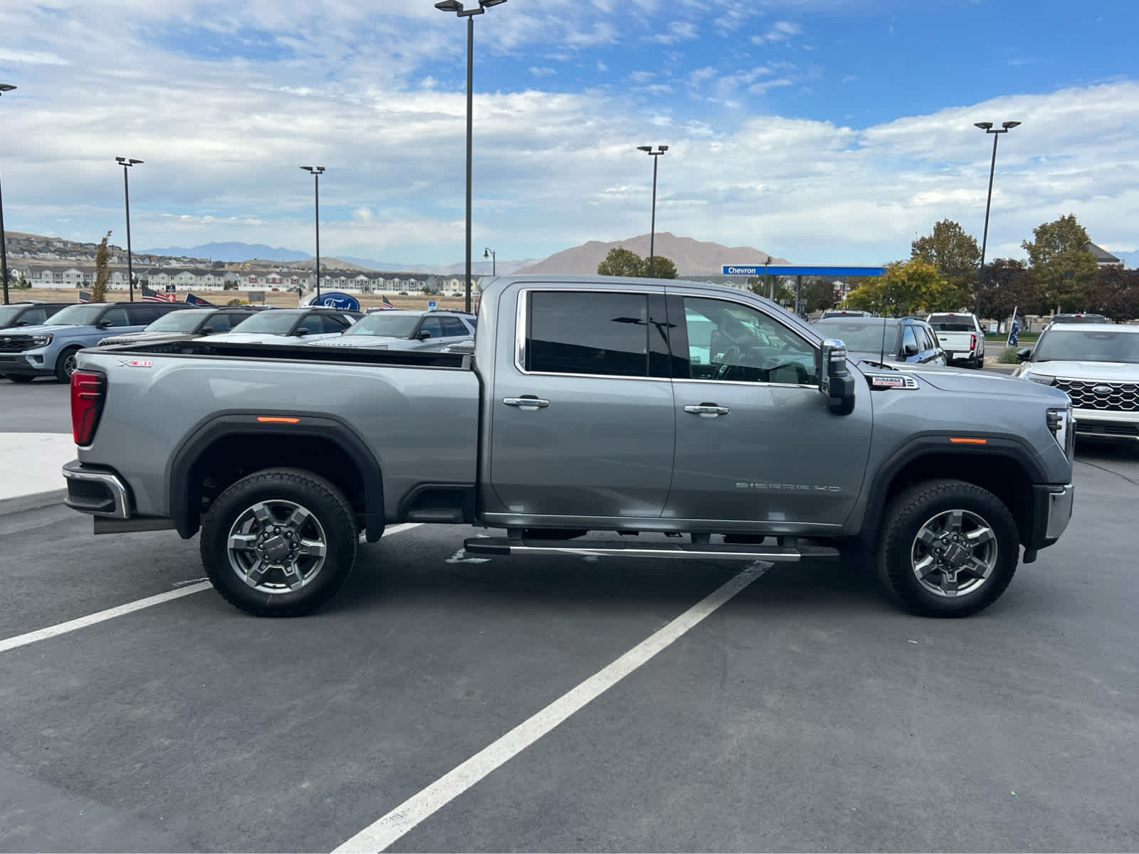 Used 2025 GMC Sierra 3500 SLT AWD/4WD image 6