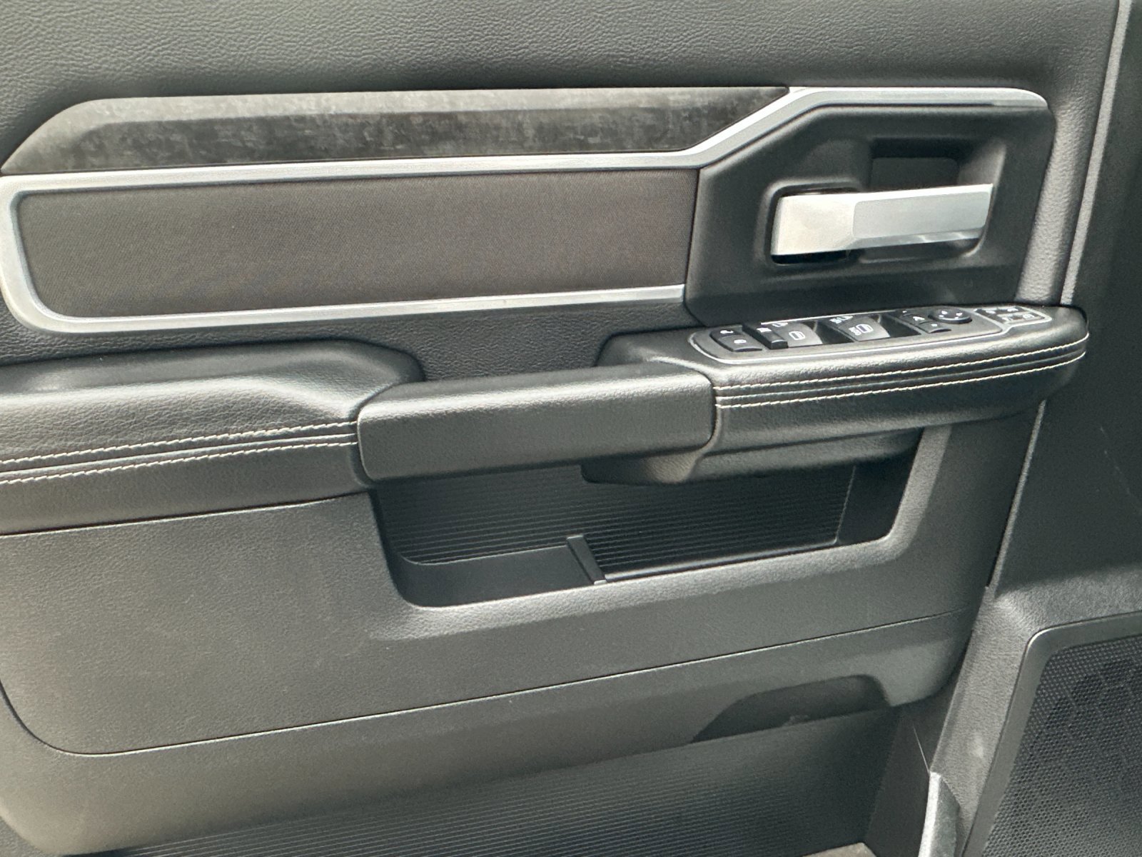 Used 2024 RAM 2500 Big Horn image 11