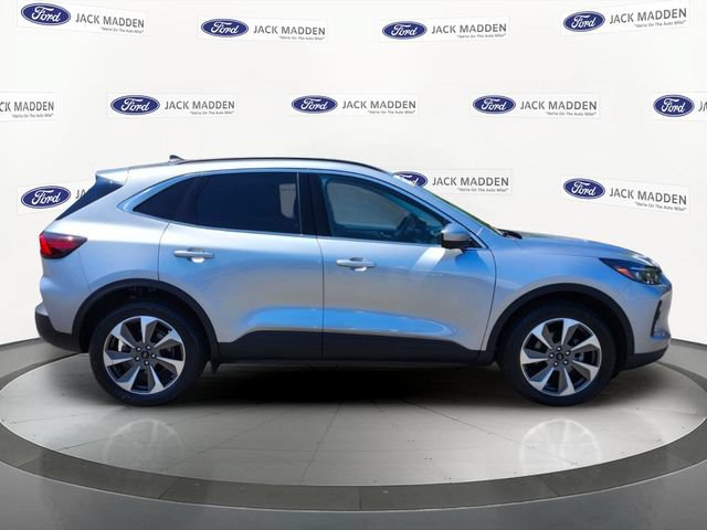 Certified 2023 Ford Escape Platinum AWD/4WD image 6