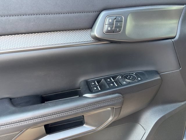 Certified 2025 Ford Ranger Raptor AWD/4WD image 9