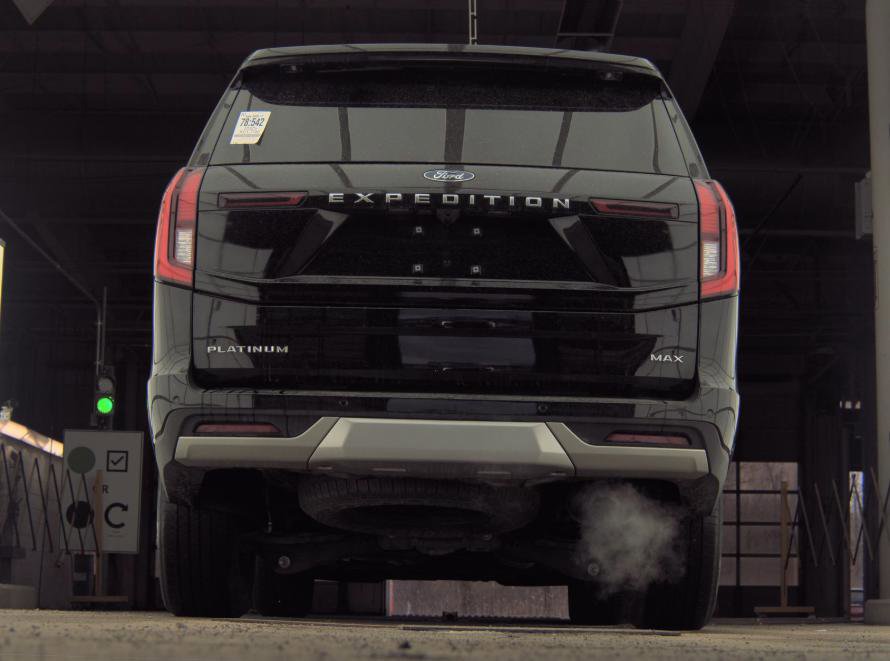 Certified 2025 Ford Expedition Max Platinum image 10