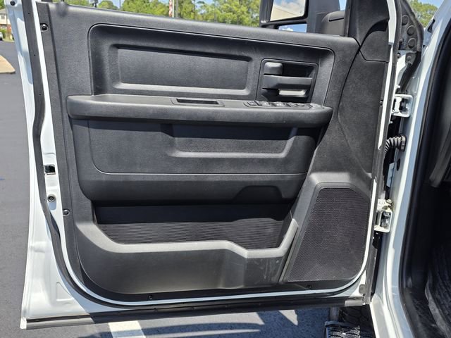 Used 2024 RAM 3500 Tradesman w/ Chrome Appearance Group image 14