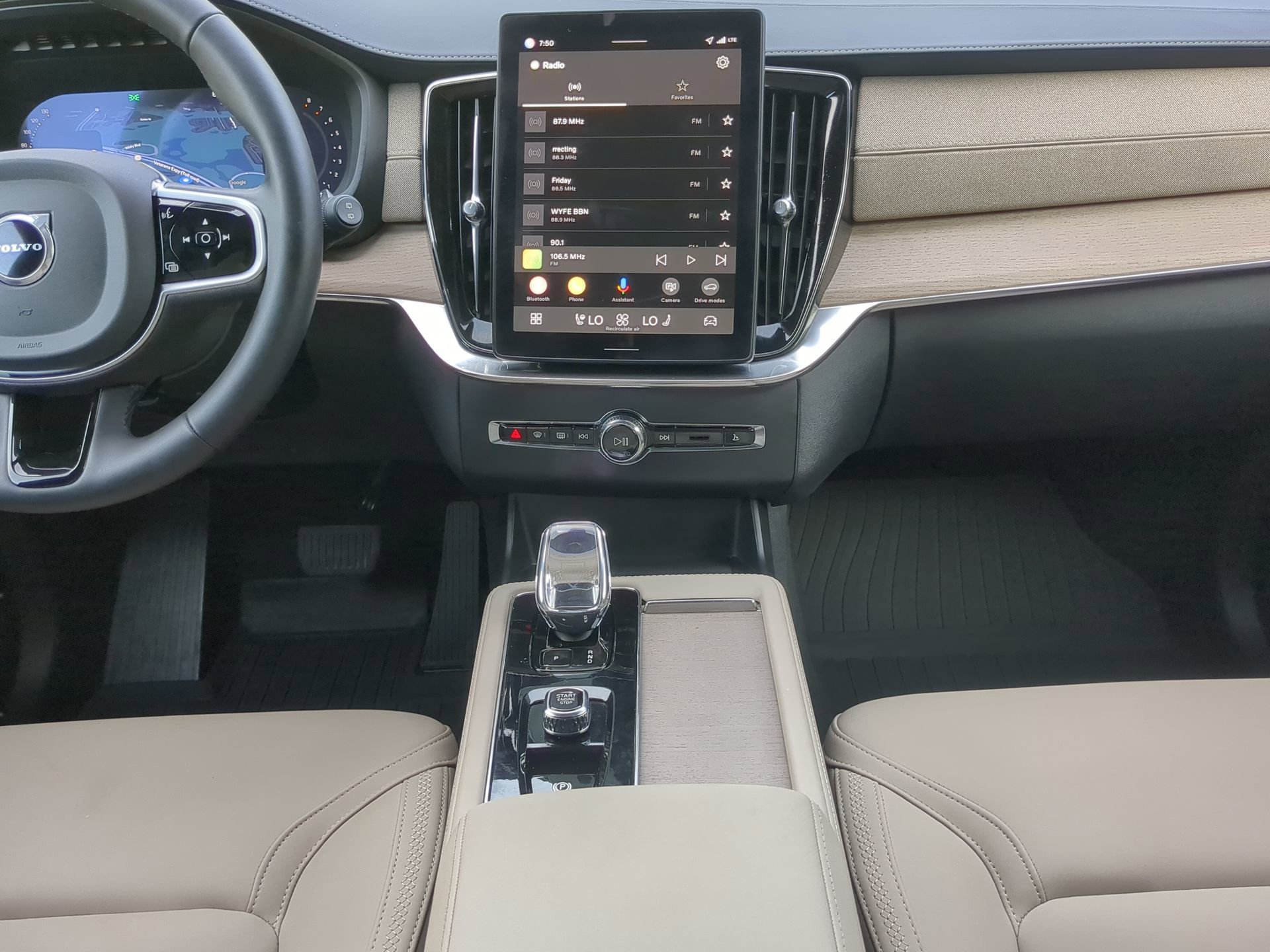 Used 2026 Volvo XC90 B6 Plus w/ Protection Package Premier AWD/4WD image 52