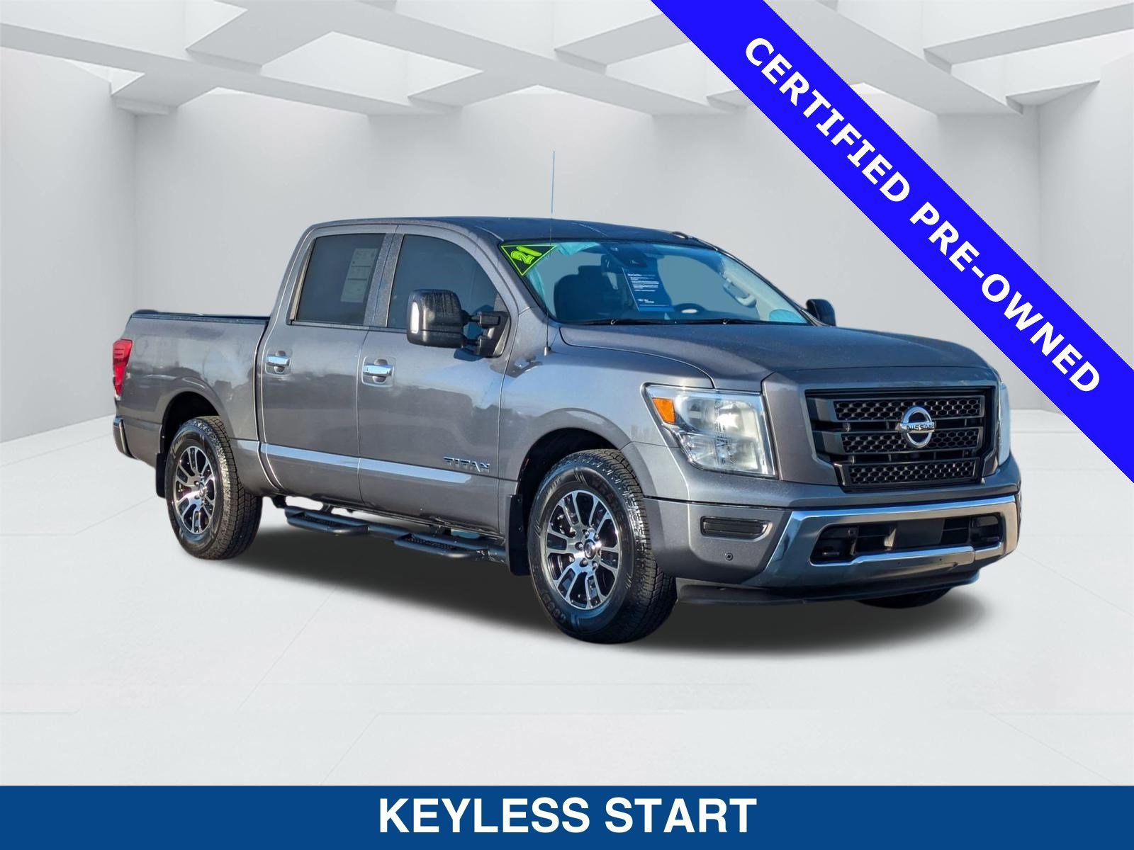 Used 2021 Nissan Titan SV w/ SV Convenience Package image 8