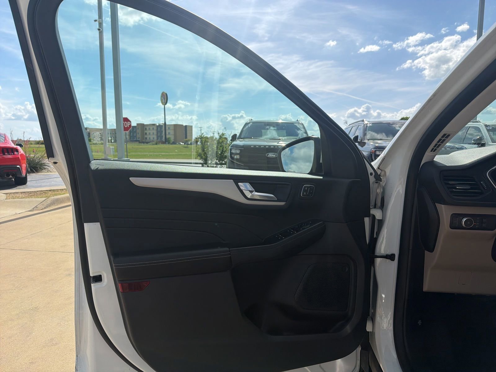 Certified 2021 Ford Escape SEL w/ Technology Package image 15