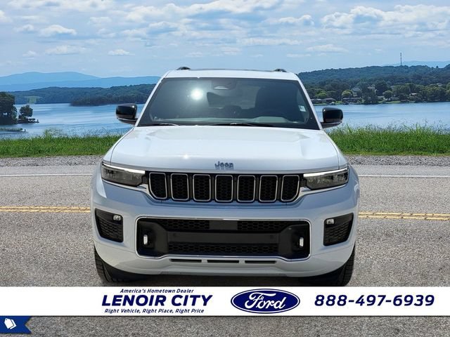 Used 2024 Jeep Grand Cherokee Overland w/ Luxury Tech Group IV AWD/4WD image 8