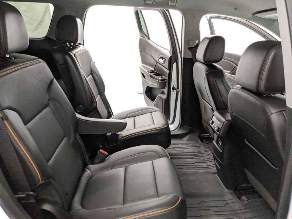 Used 2023 GMC Acadia AT4 w/ Technology Package AWD/4WD image 22