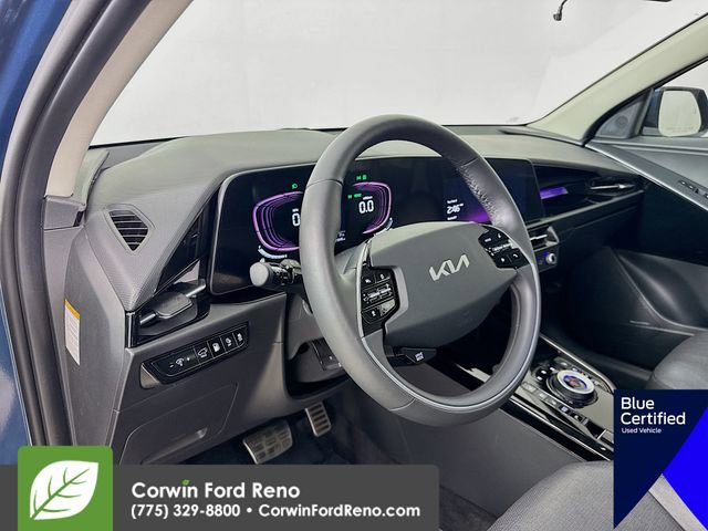 Used 2023 Kia Niro SX Touring image 12