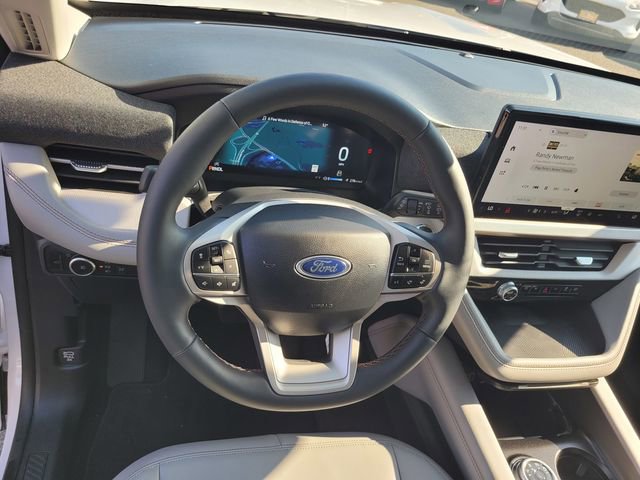 Certified 2025 Ford Explorer Active w/ Active Comfort Package image 29