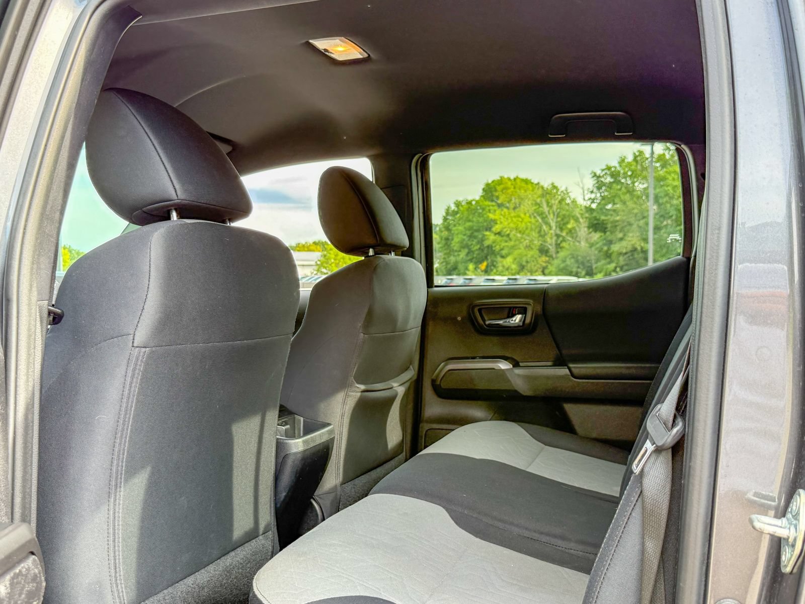 Used 2021 Toyota Tacoma TRD Off-Road AWD/4WD image 17