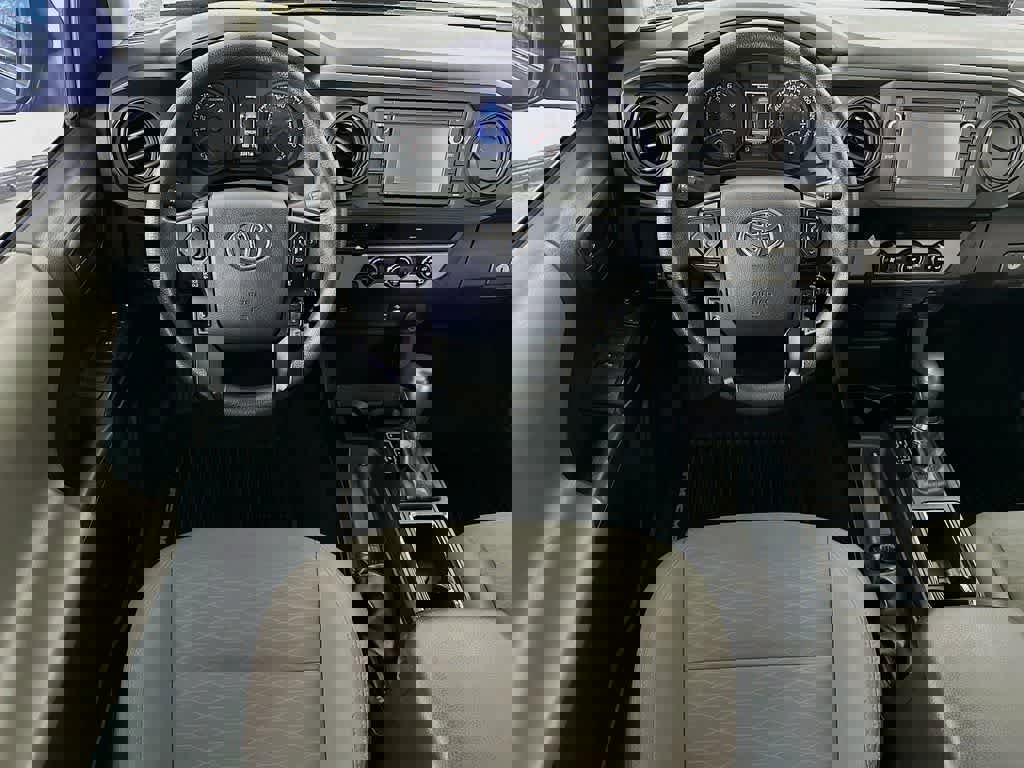 Used 2018 Toyota Tacoma SR w/ SR Convenience Package image 12