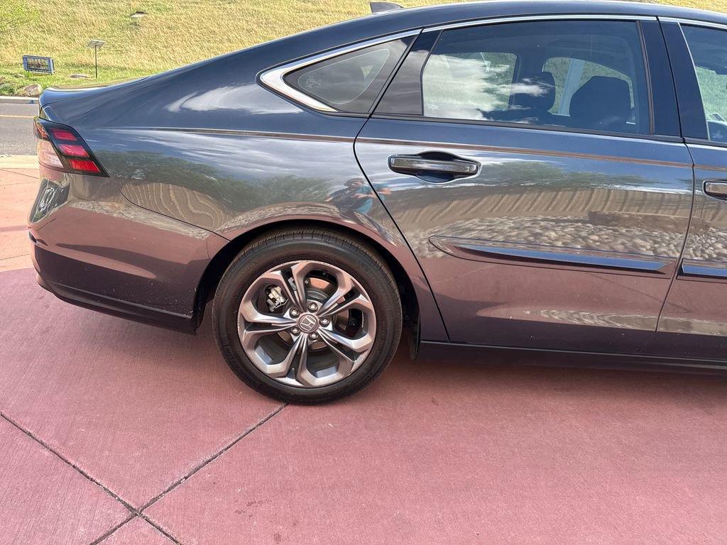 Used 2023 Honda Accord EX image 31