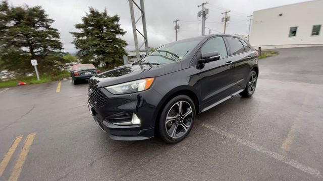 Certified 2020 Ford Edge ST w/ Cold Weather Package AWD/4WD image 5