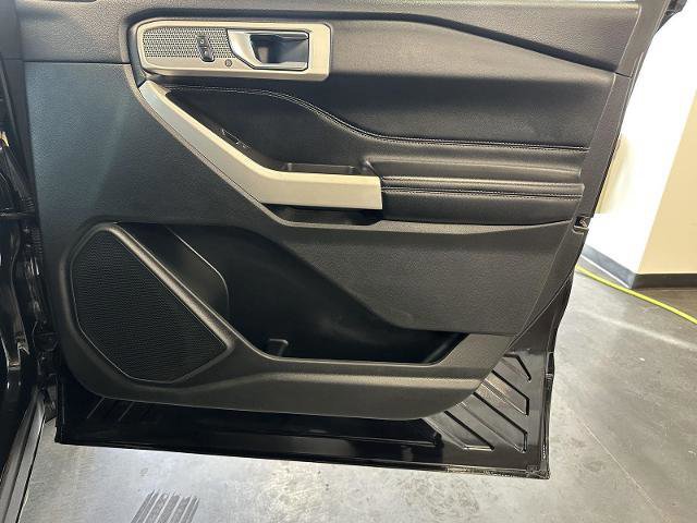 Certified 2021 Ford Explorer Limited w/ Hybrid Equipment Group 310A image 23