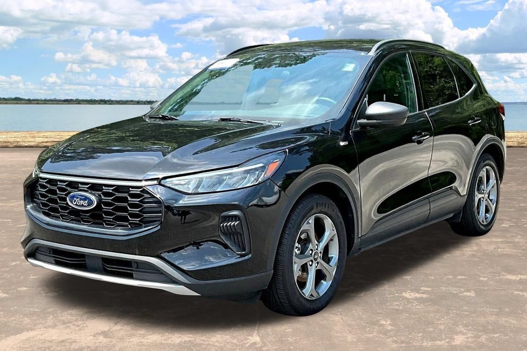 Certified 2025 Ford Escape ST-Line FWD image 4