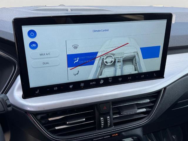 Certified 2025 Ford Escape SE w/ PHEV Premium Package image 22